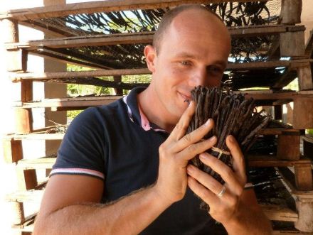 David Vanille sélectionne lui-même ses vanilles David Vanille sélectionne lui-même ses vanilles