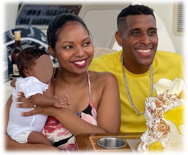 Mickaël Benjamin avec son épouse et leur premier enfant
